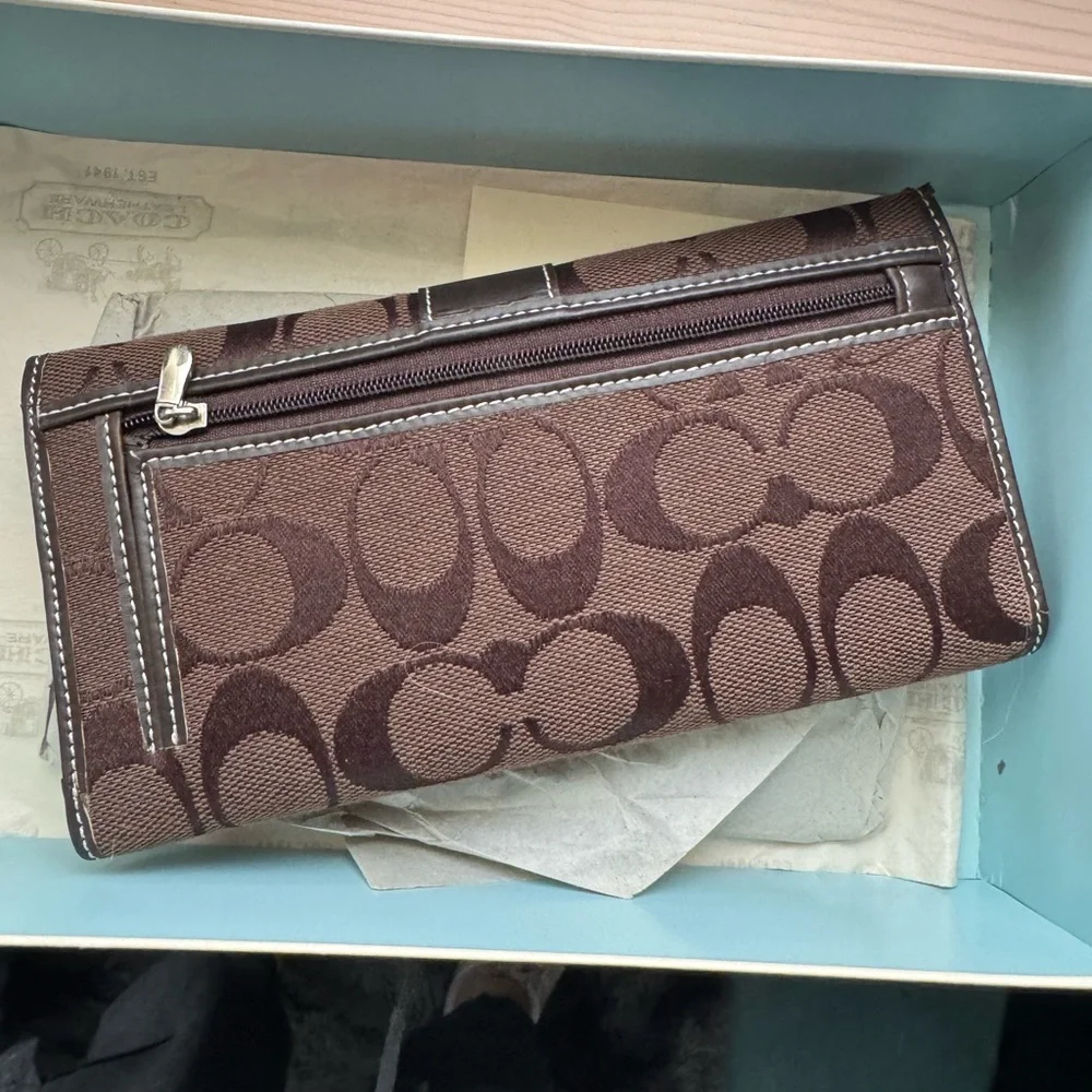 Coach stylish clutch